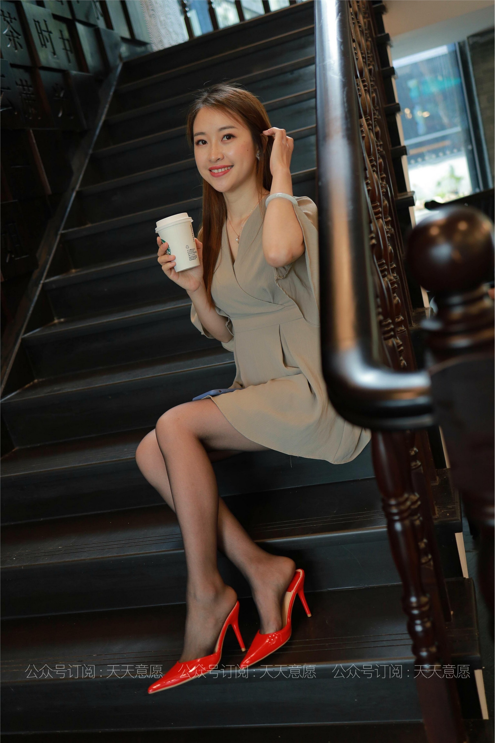 IESS异思趣向  2021.06.09 丝享家827：小婕《红色跟底一身轻》